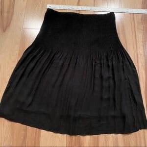 SALE!!! NWT Stile Benetton black pleated skirt—S